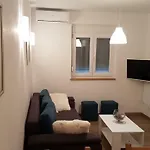 Borna Lägenhet
