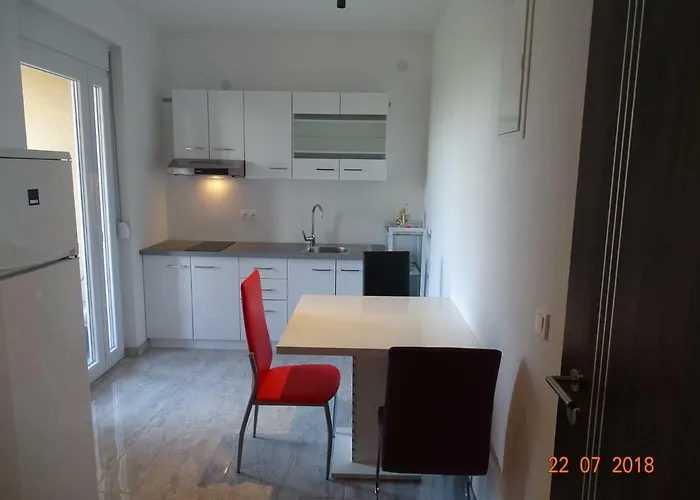 Διαμέρισμα Borna Sukošan