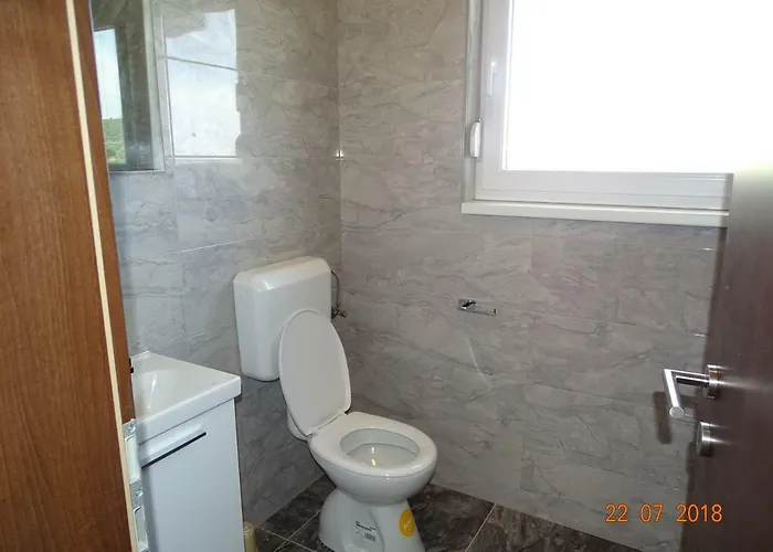 Διαμέρισμα Borna Sukošan