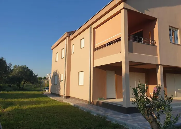 Apartamento Borna Sukošan